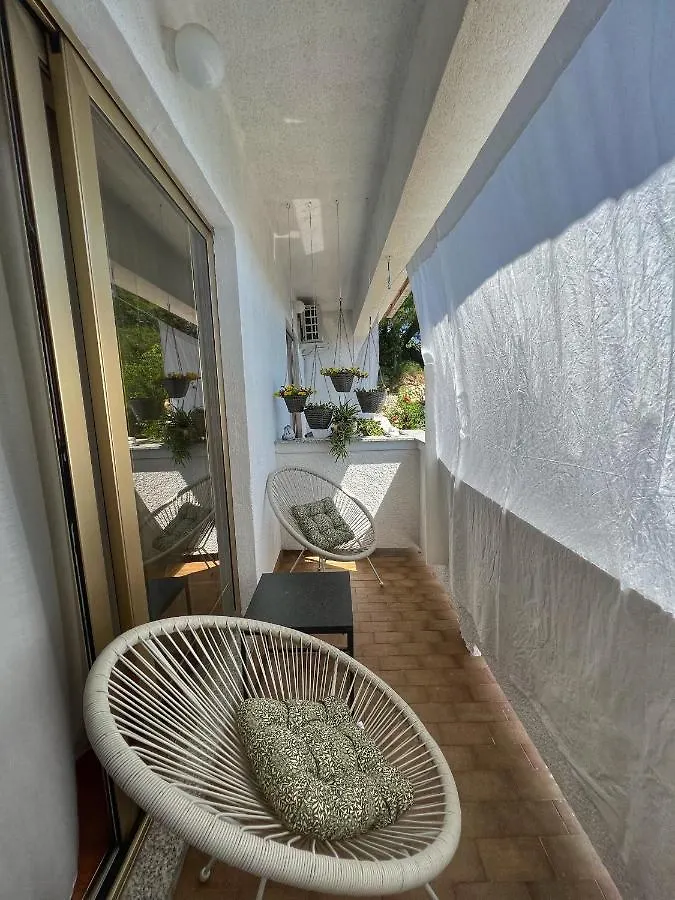Apartmani Mia Palit Apartment