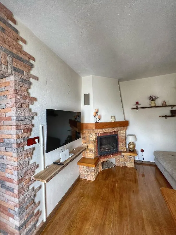 Apartmani Mia Palit