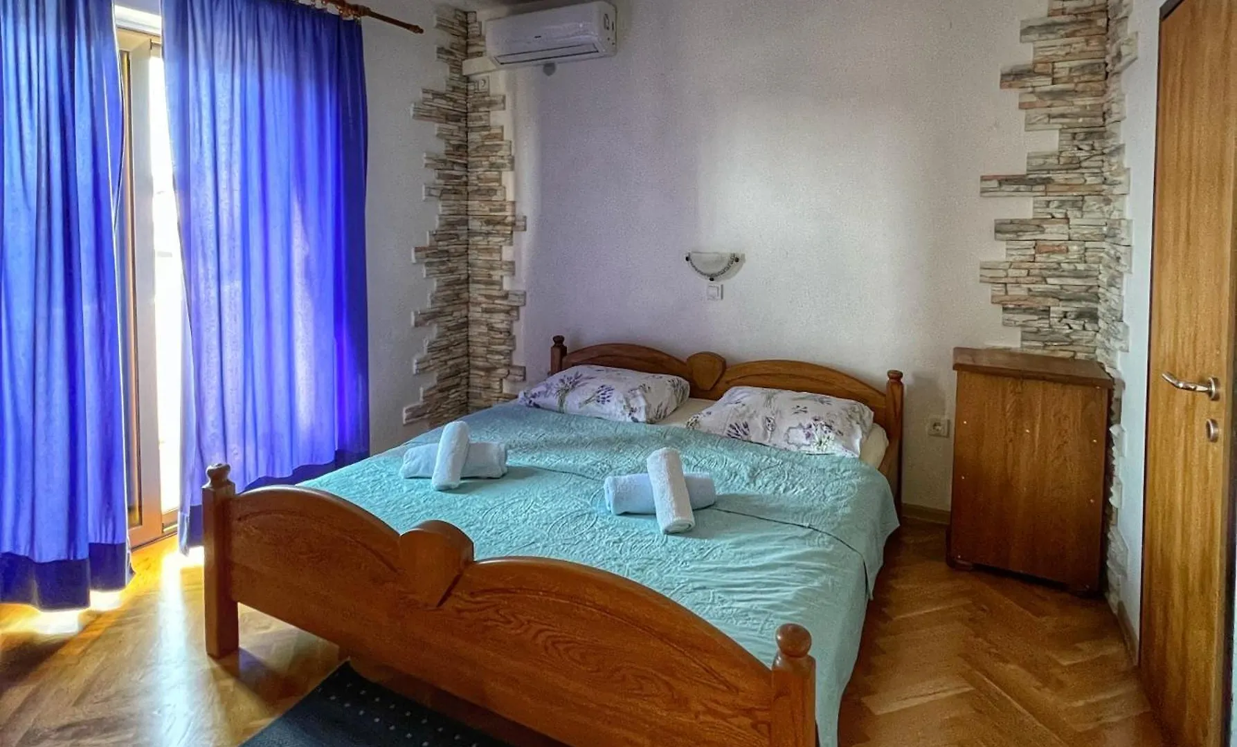 Apartment Apartmani Mia Palit Croatia
